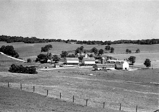 The original route of Hwy. 69, betweeen Monticello and New Glarus, ran between the Stauffacher farm barns and their house.